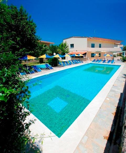 Kyveli Hotel Apartments Vrontádos Екстериор снимка