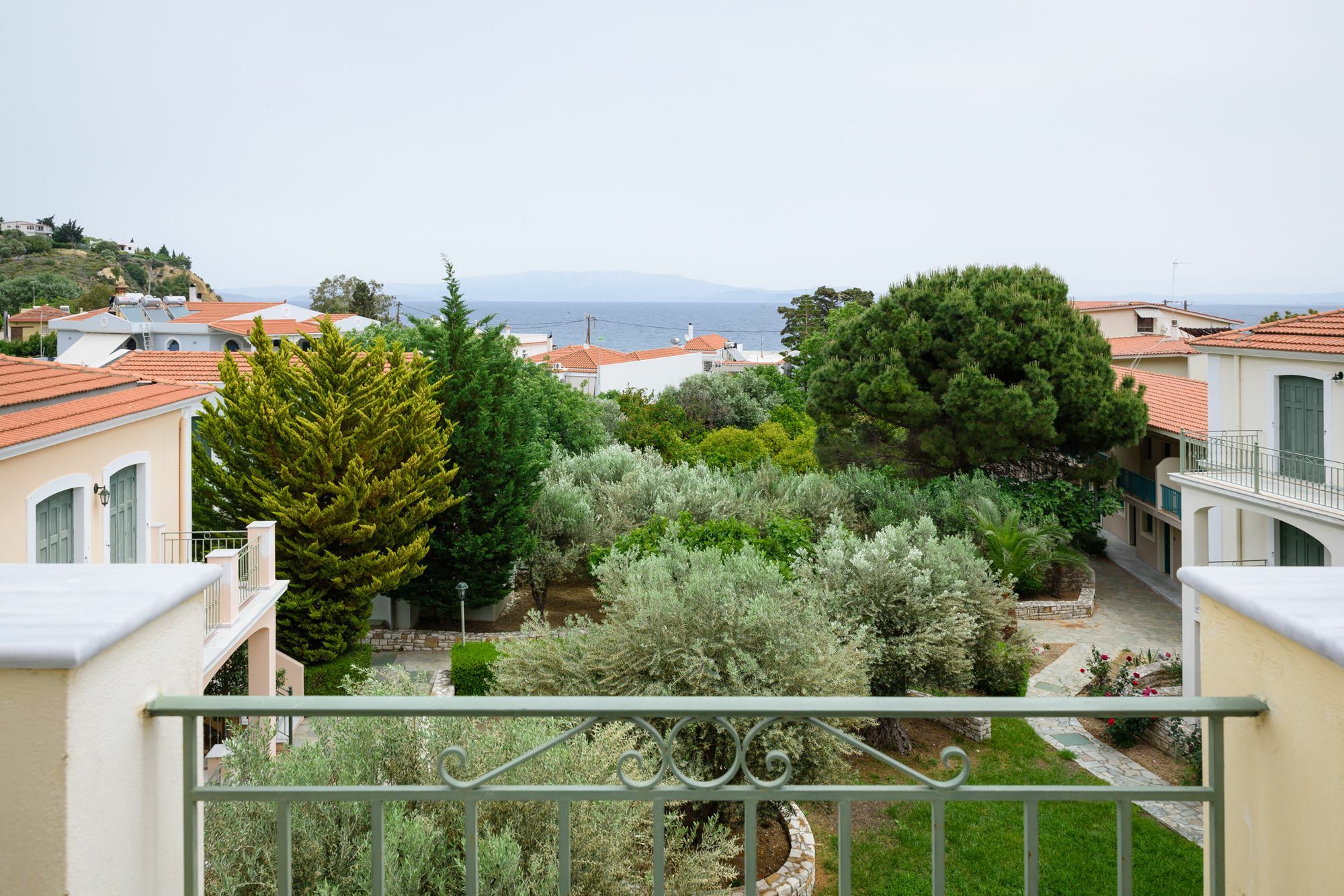 Kyveli Hotel Apartments Vrontádos Екстериор снимка