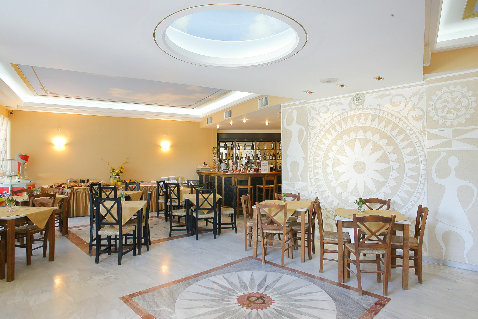 Kyveli Hotel Apartments Vrontádos Екстериор снимка