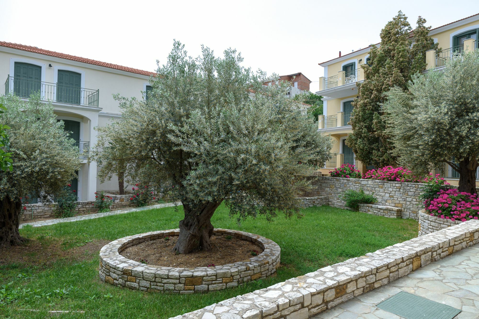 Kyveli Hotel Apartments Vrontádos Екстериор снимка