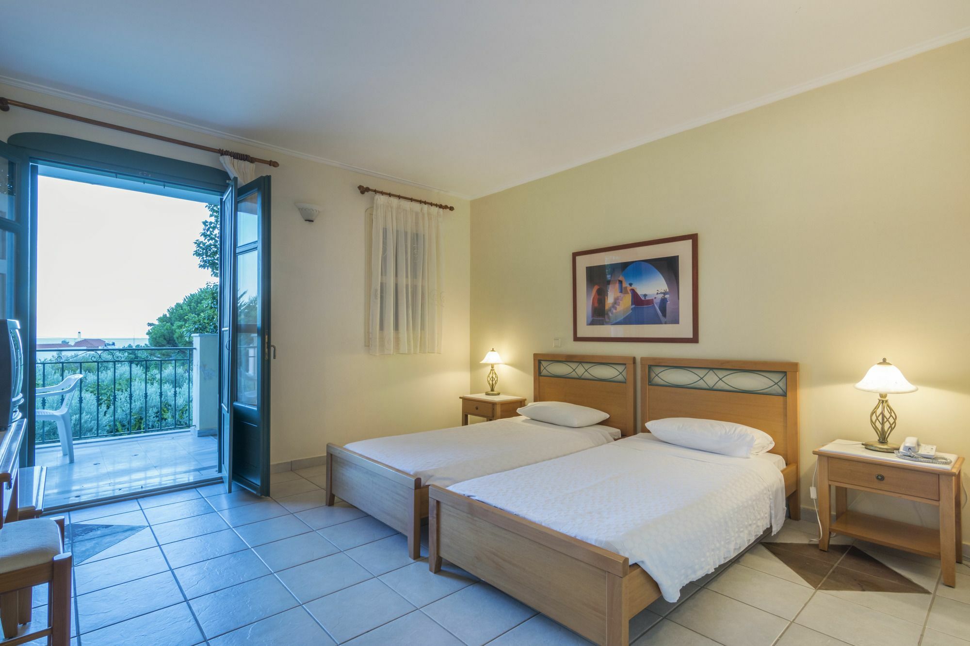 Kyveli Hotel Apartments Vrontádos Екстериор снимка