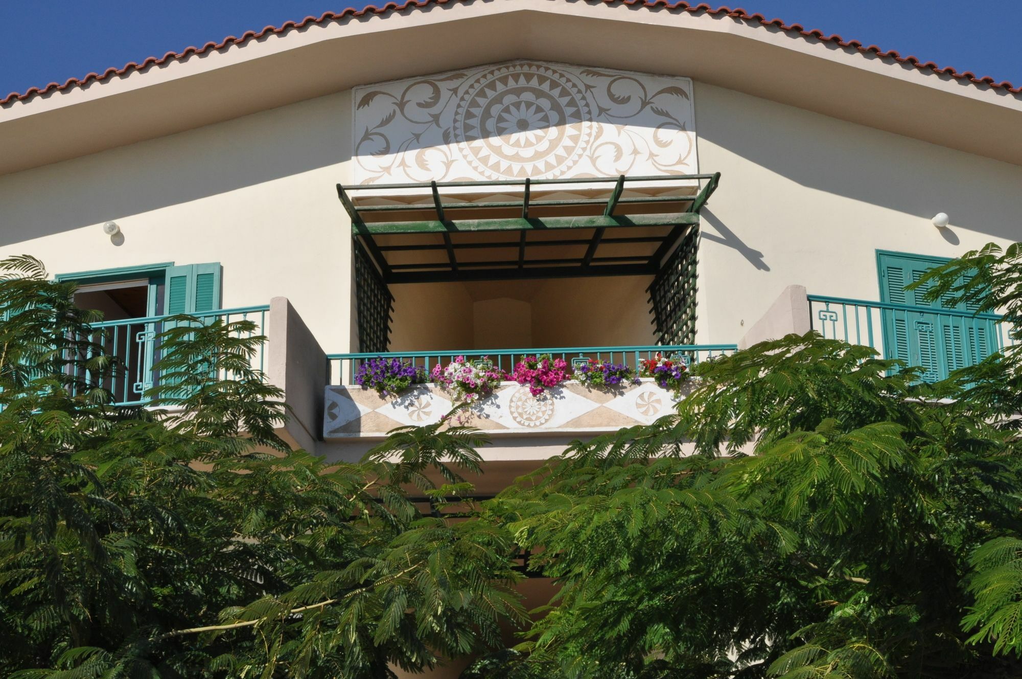 Kyveli Hotel Apartments Vrontádos Екстериор снимка