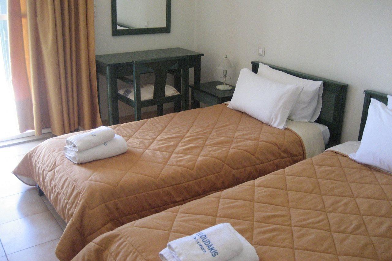 Kyveli Hotel Apartments Vrontádos Екстериор снимка
